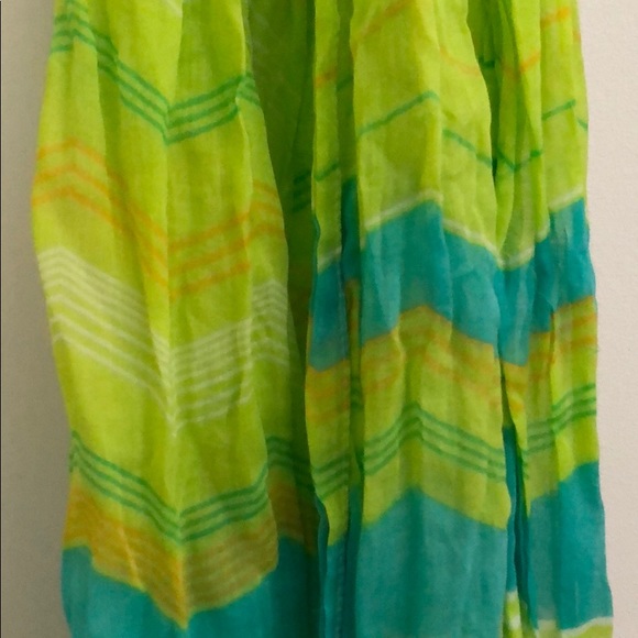 Roxy lightweight scarf - Picture 3 of 5